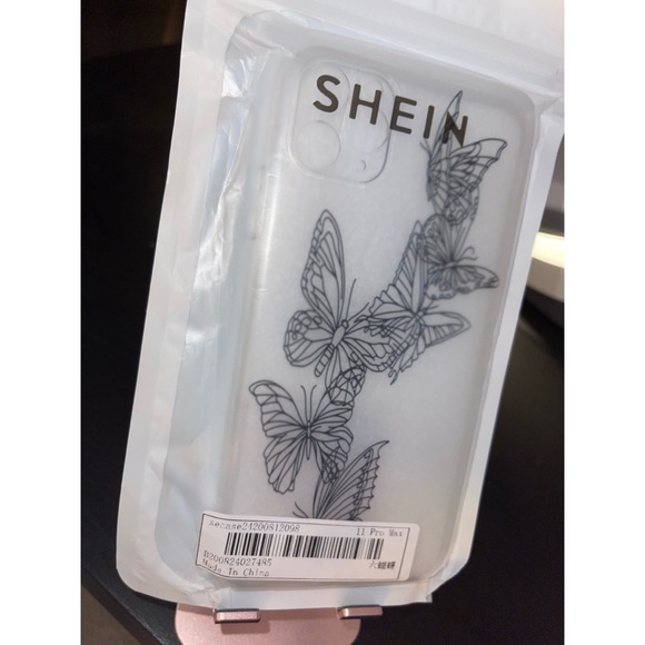 Black Butterfly Clear iPhone 11 Pro Max Case 🖤 - Picture 10 of 17